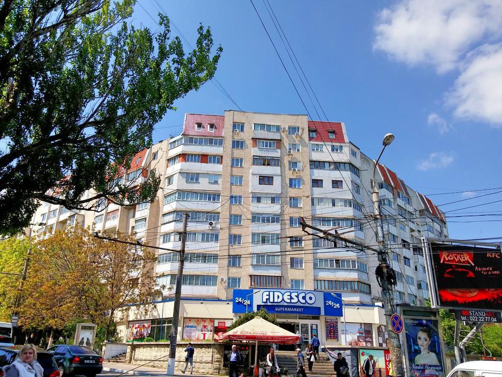 Black And White Apartment Кишинёв Экстерьер фото
